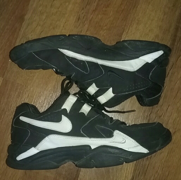 nike cross training shoes 90s